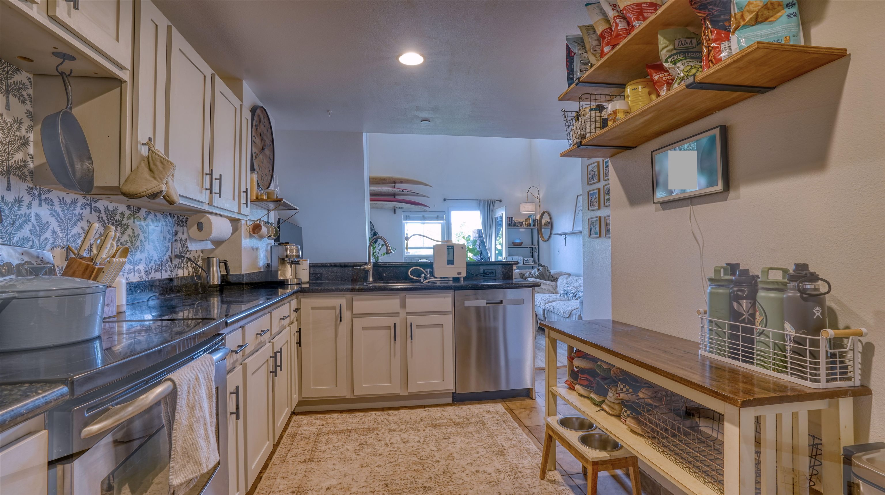 3710 Lower Honoapiilani Rd F44