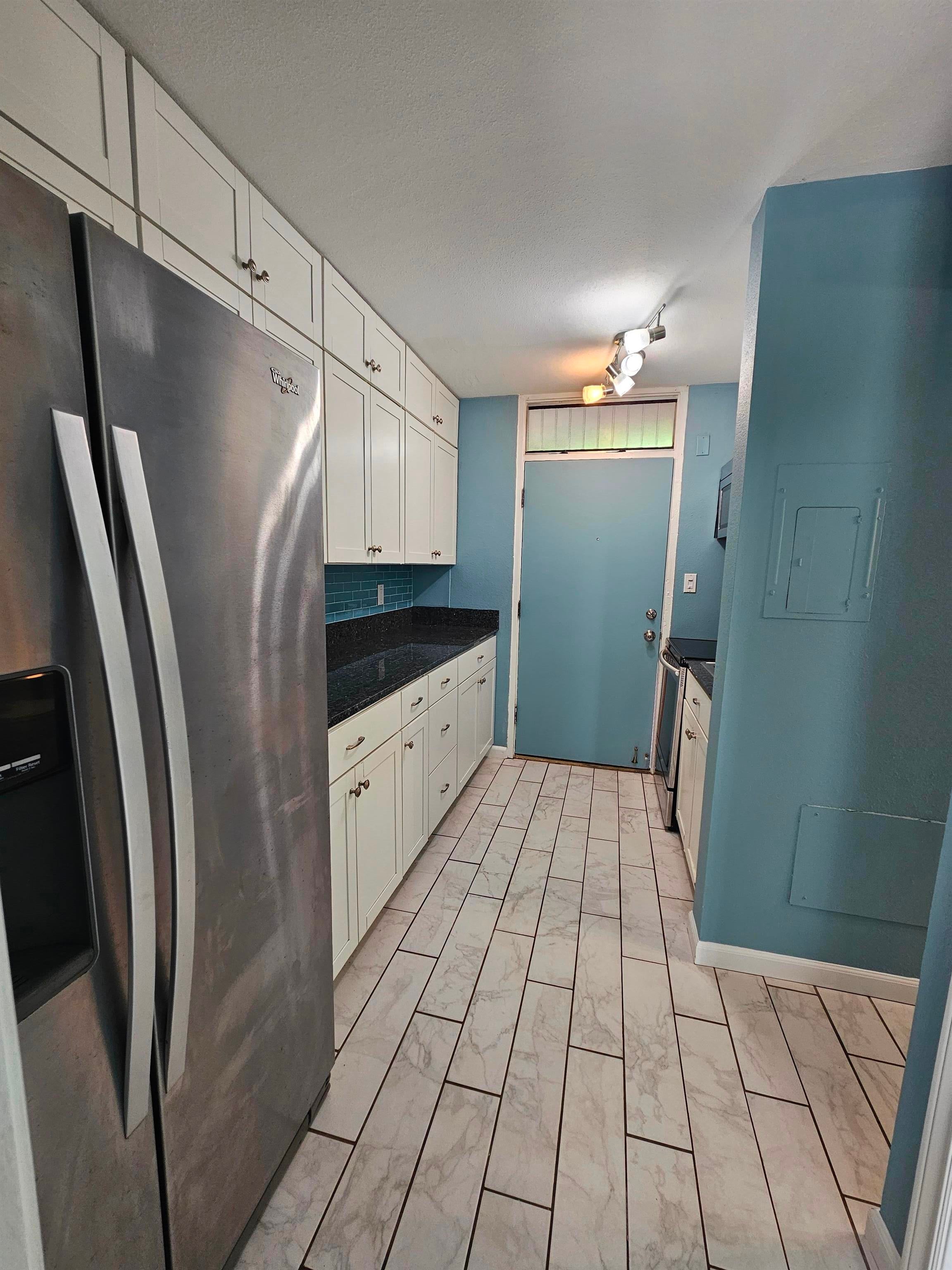 3660 Lower Honoapiilani Rd 103