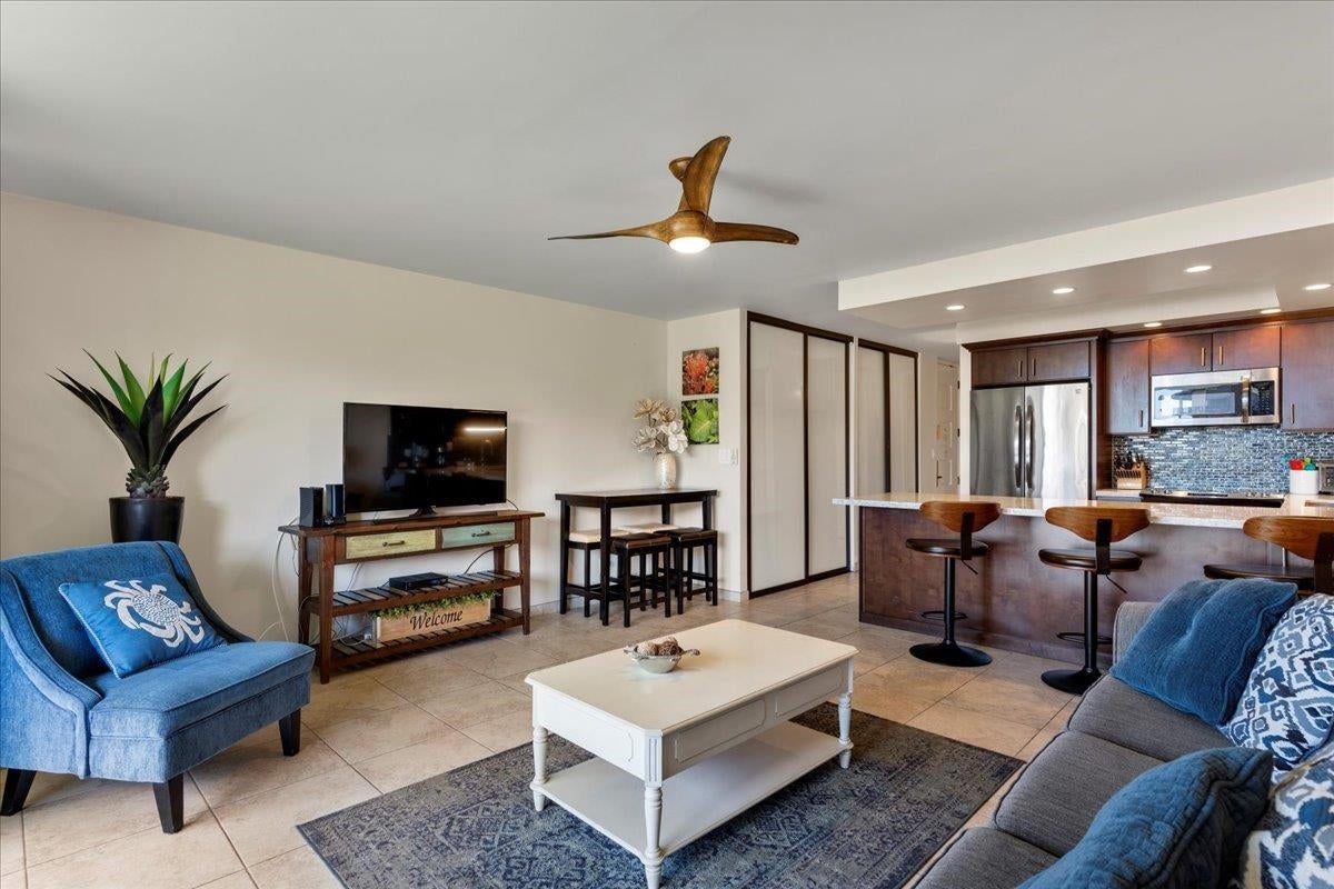3543 Lower Honoapiilani Rd B-205