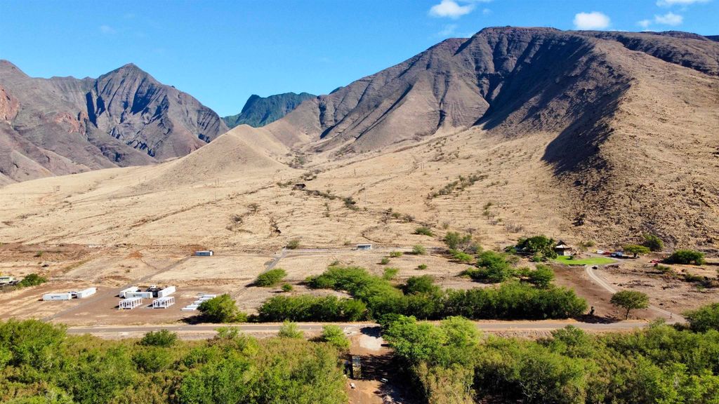 Photo of 0 Paekii Pl Pl #Lot 35, Unit A, Lahaina, HI 96761 (MLS # 407272)