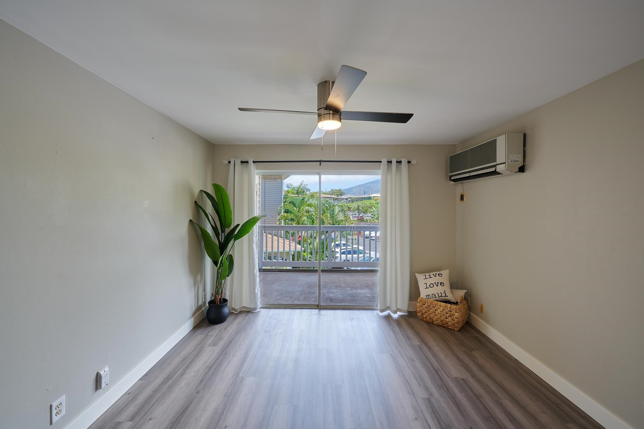 56 Kunihi Ln 323