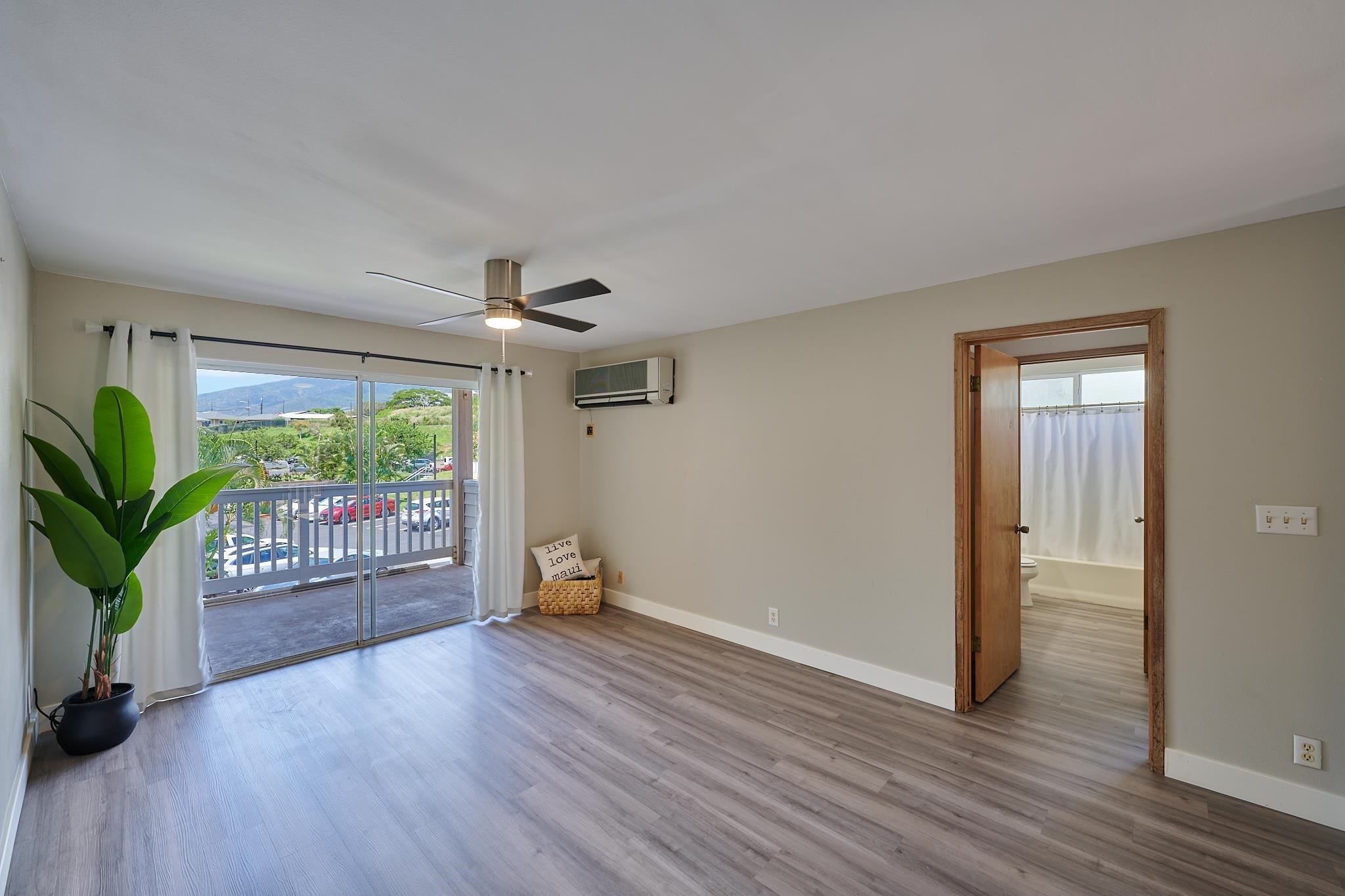 56 Kunihi Ln 323
