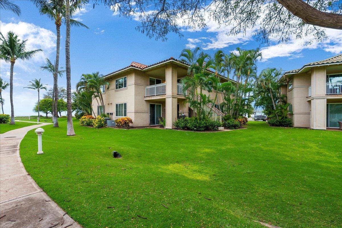 16 Kai Makani Loop D201