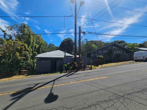 Photo of 15 Olinda Rd, Makawao, HI 96768 (MLS # 406999)