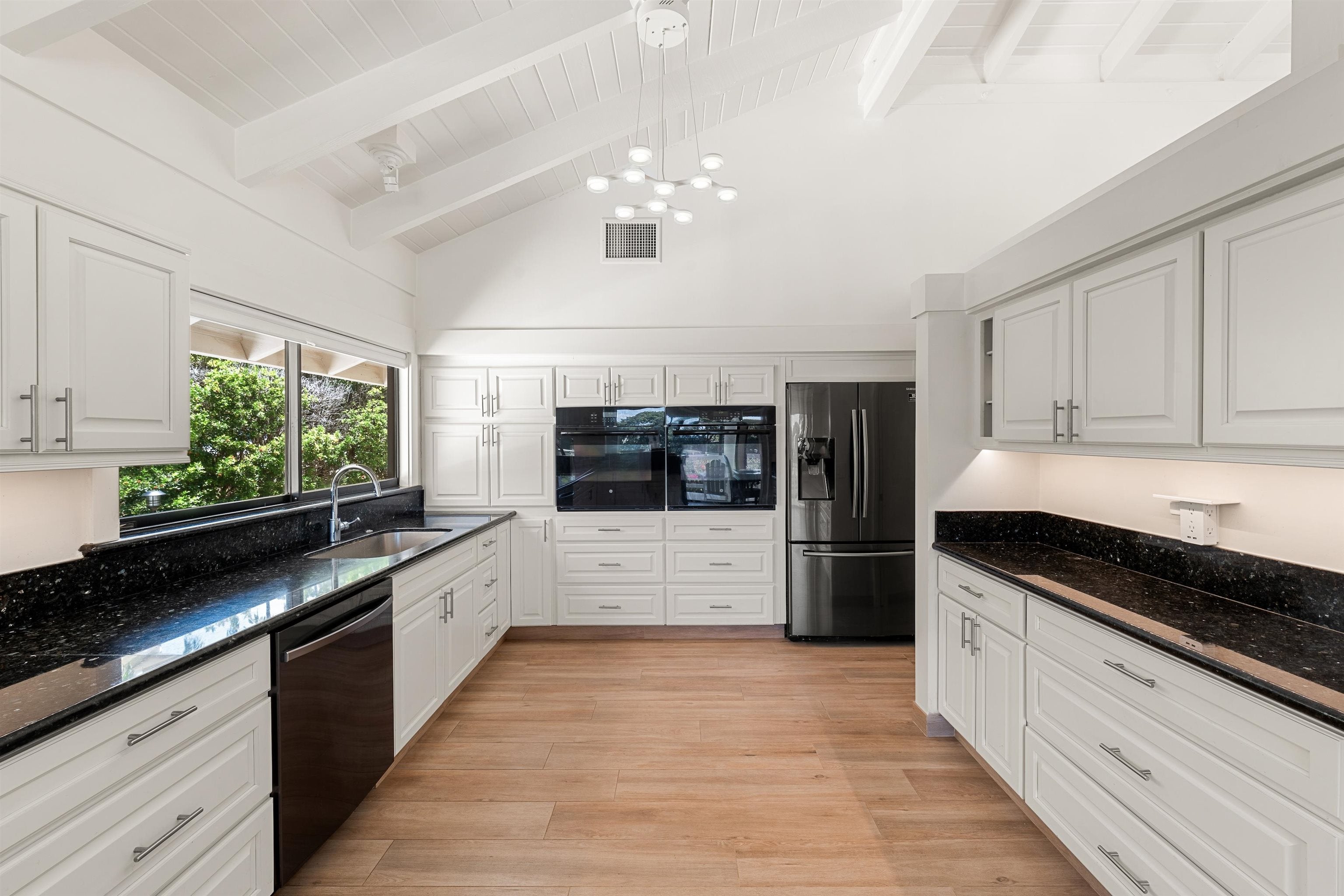 85 Hale Alii Pl