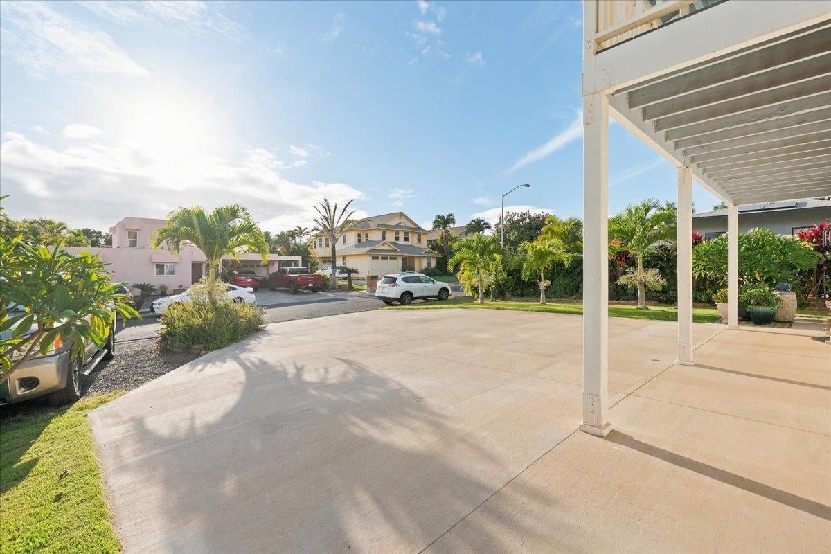 1887 Kaahele Pl