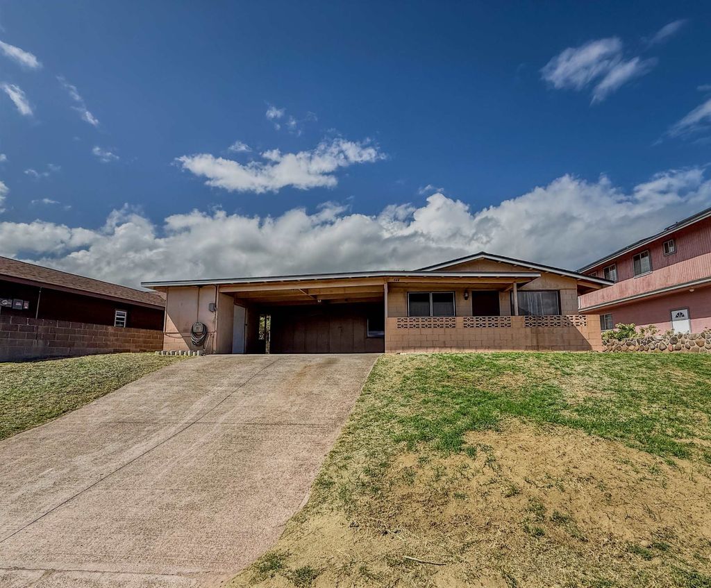 Photo of 588 Pohaku St, Kahului, HI 96732 (MLS # 407665)