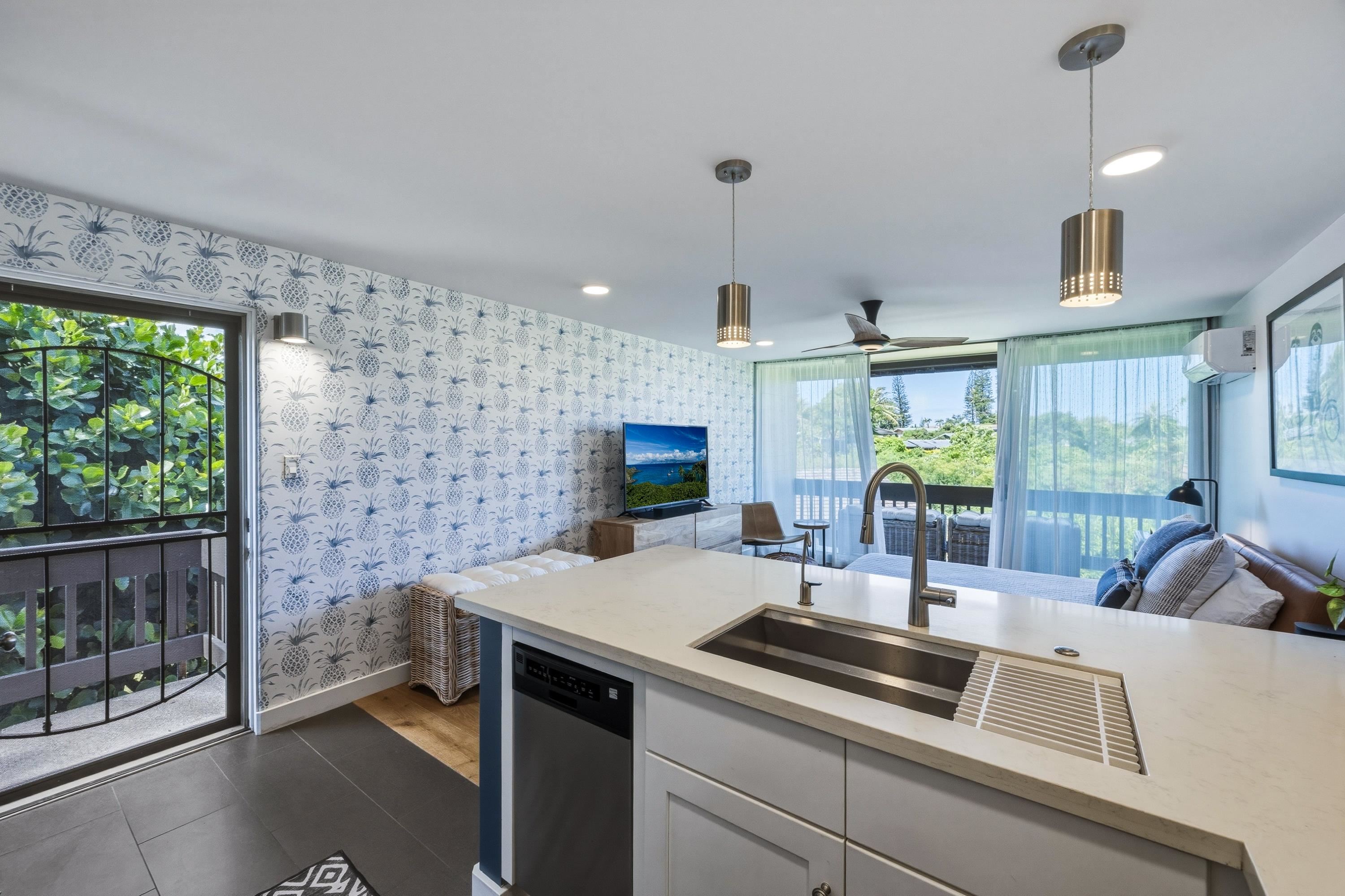 120 Hui Rd F G11