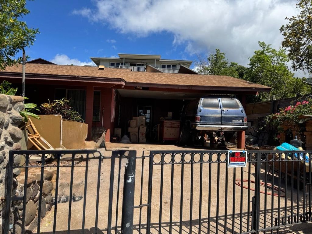 Photo of 930 Kuialua Pl, Lahaina, HI 96761 (MLS # 407535)