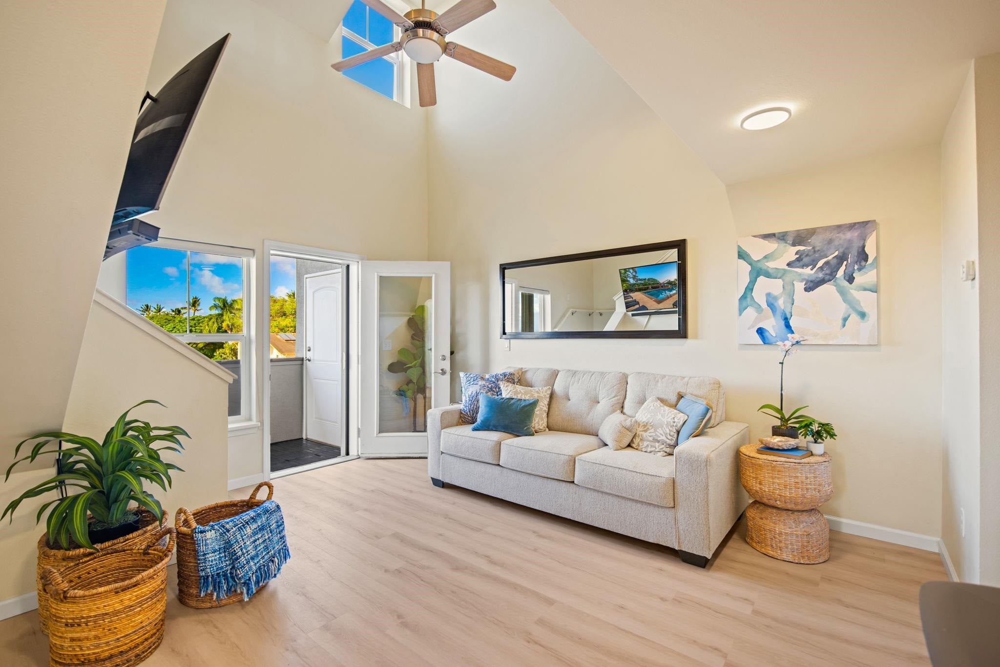 3710 Lower Honoapiilani Rd F40