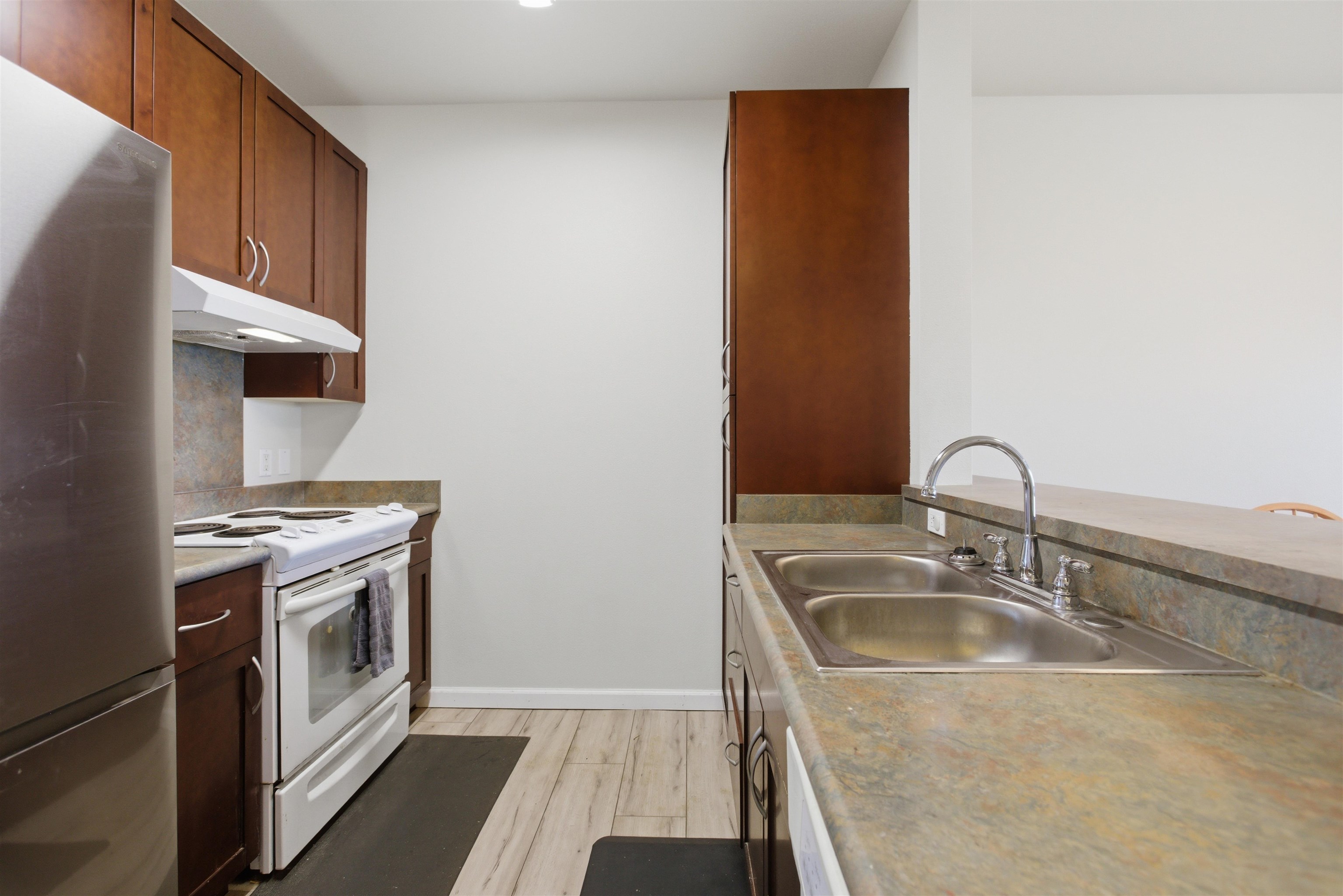 212 Hooulu Ln 406