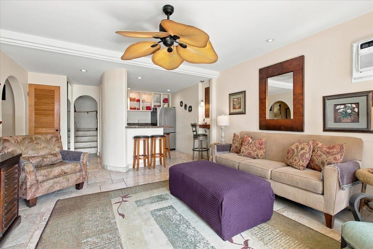 300 Hauoli St B8