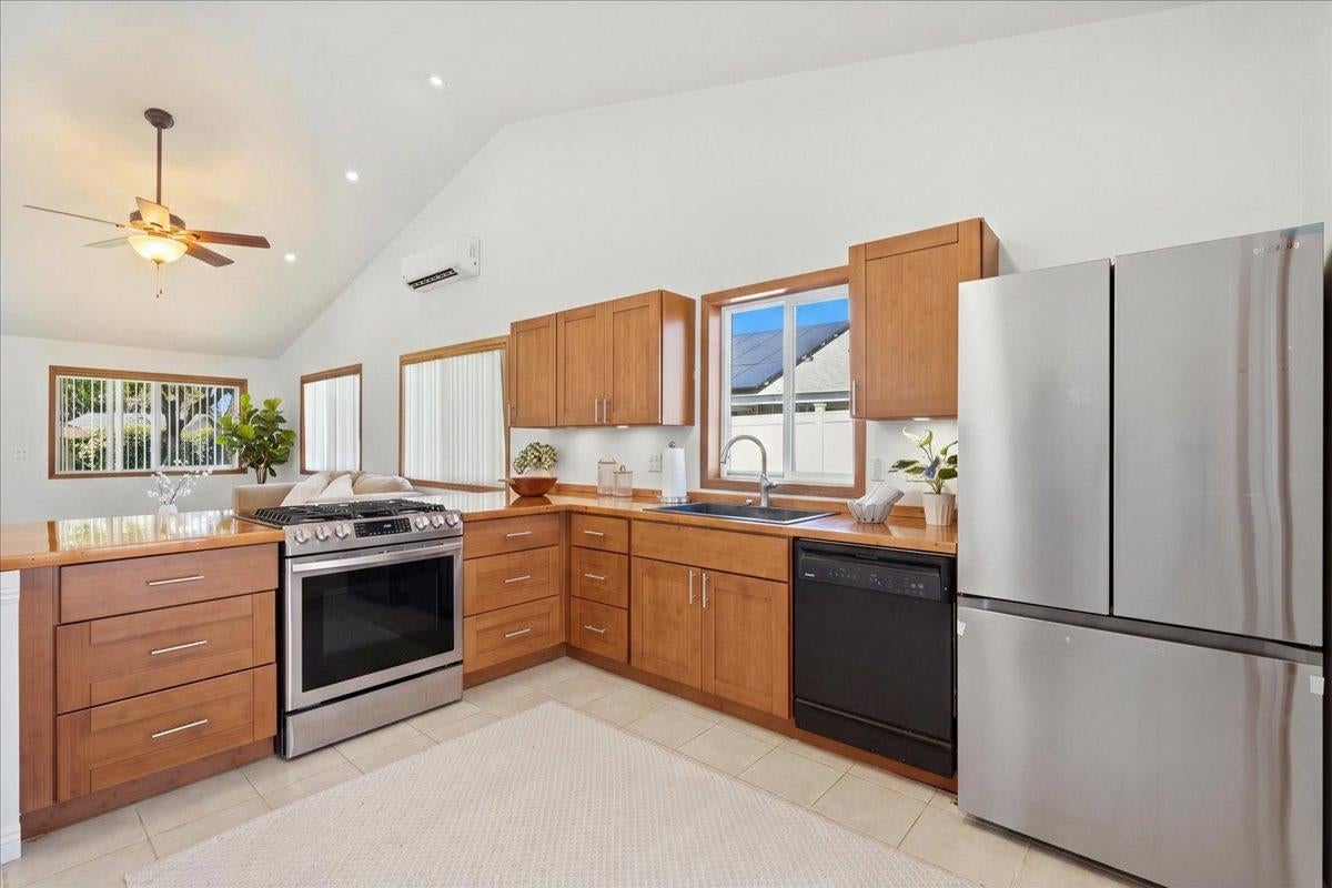812 Mahealani Pl