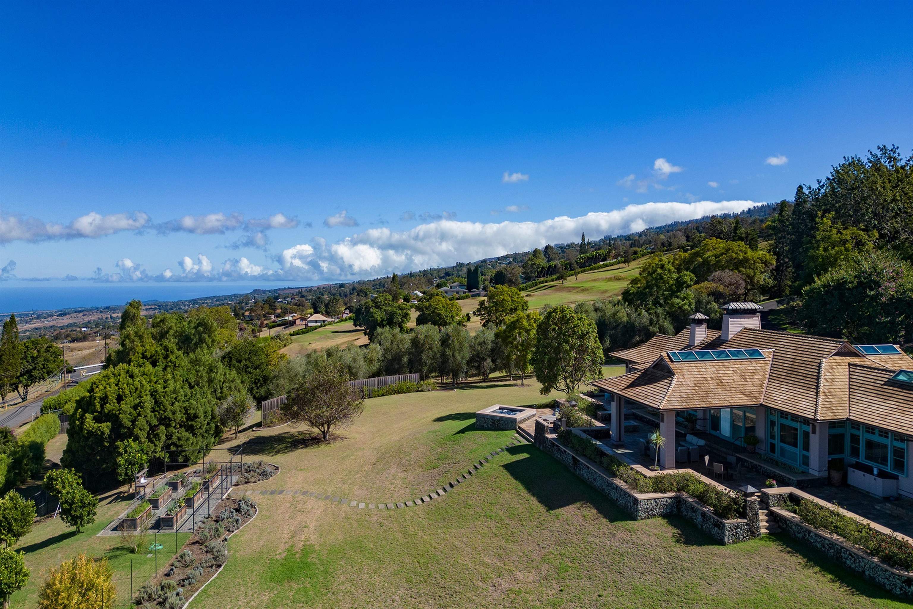 95 & 285 Kekaulike Ave