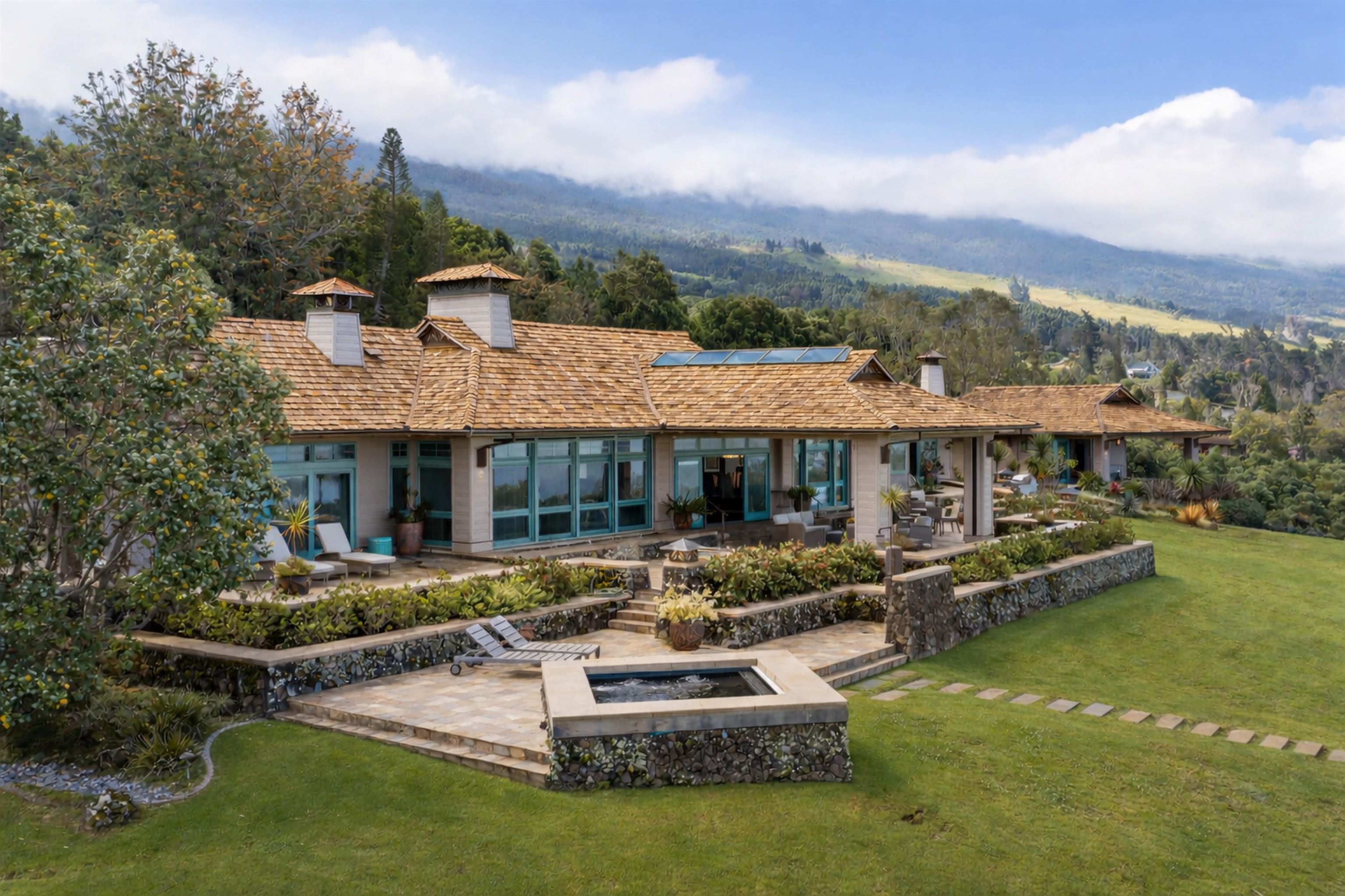 95 & 285 Kekaulike Ave