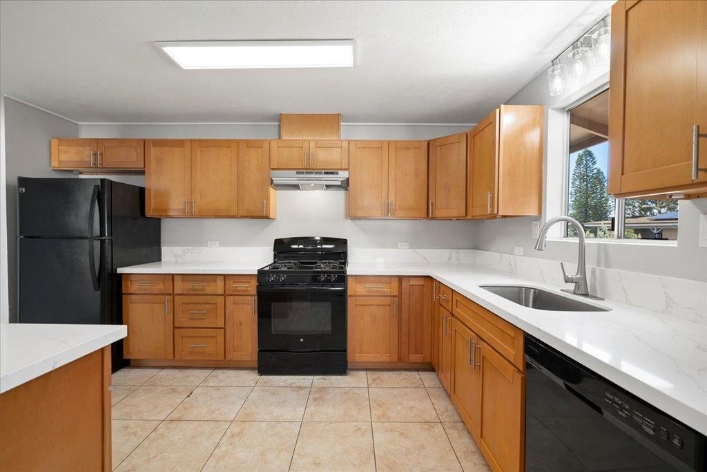 Photo of 185 Hololani St, Pukalani, HI 96768 (MLS # 406195)