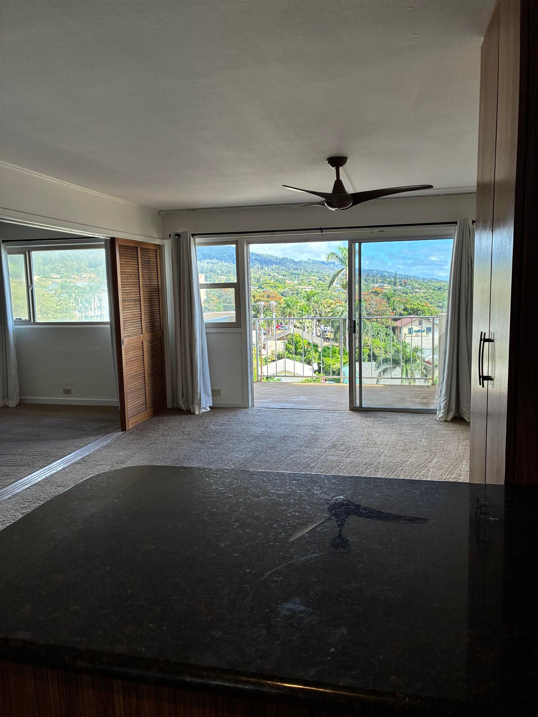 2158 Main St 504