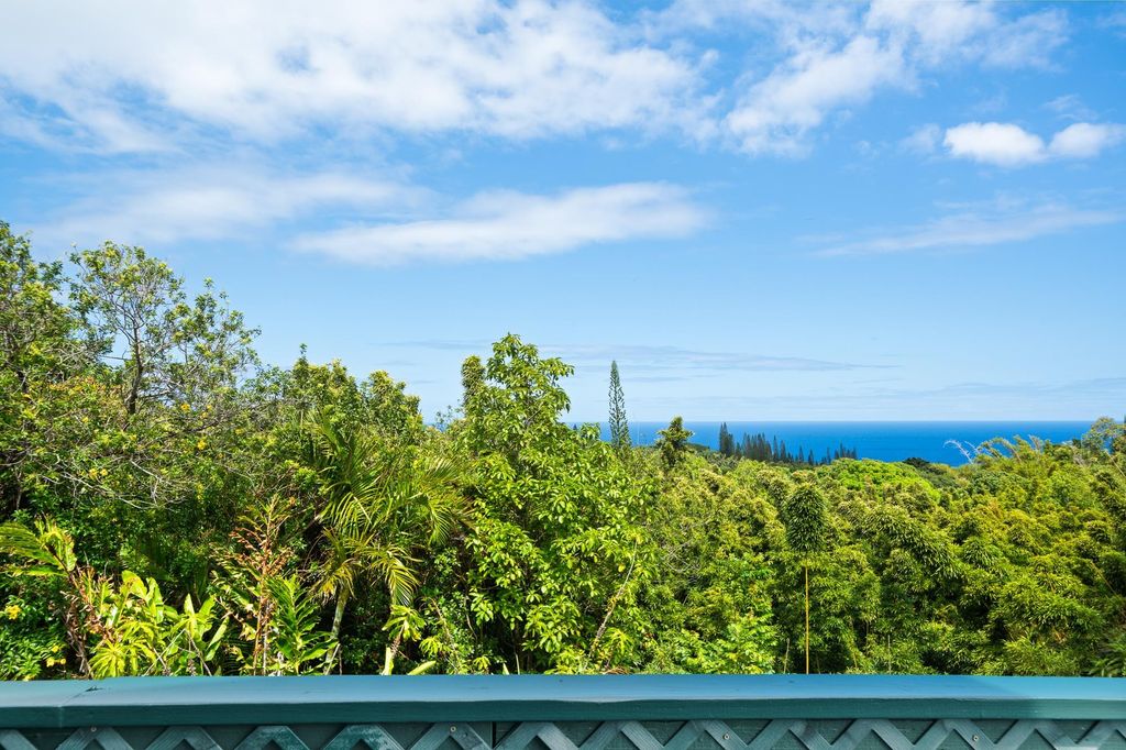 Photo of 17 Door Of Faith Rd, Haiku, HI 96708 (MLS # 407391)