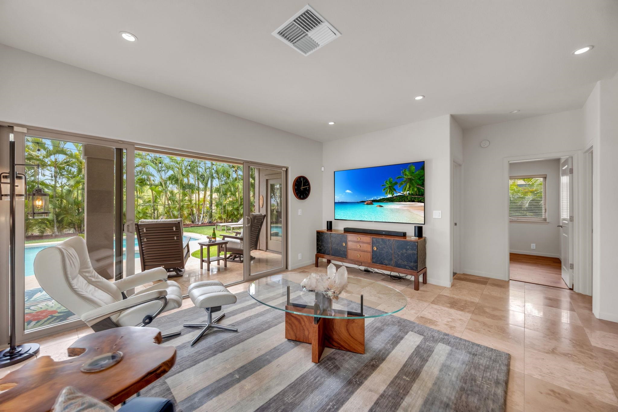 390 Pualoa Nani Pl