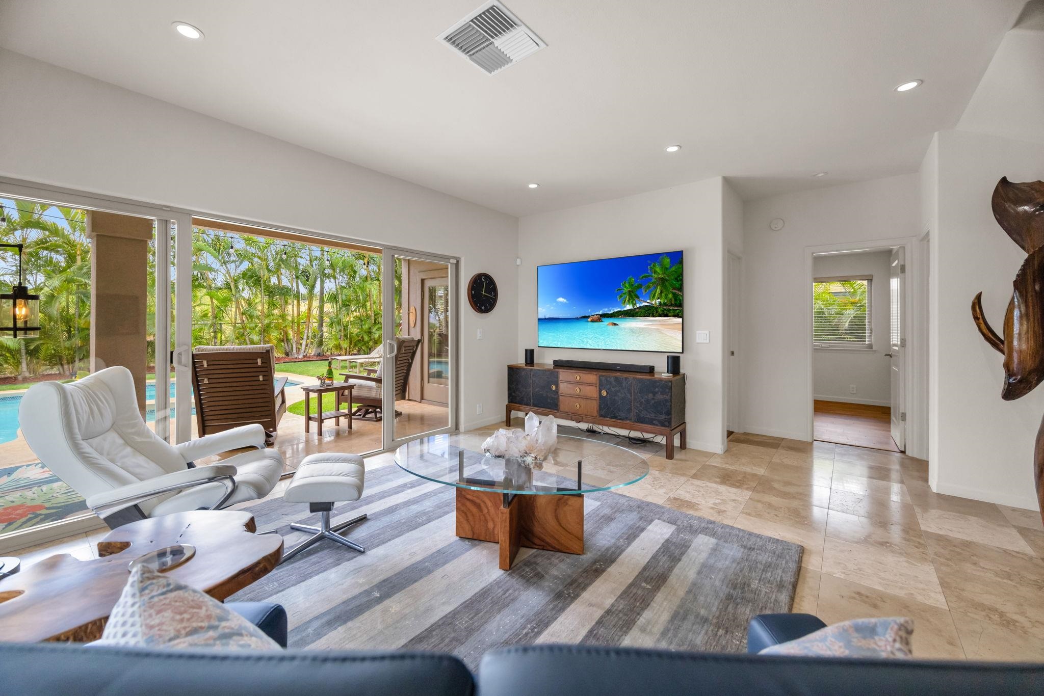 390 Pualoa Nani Pl