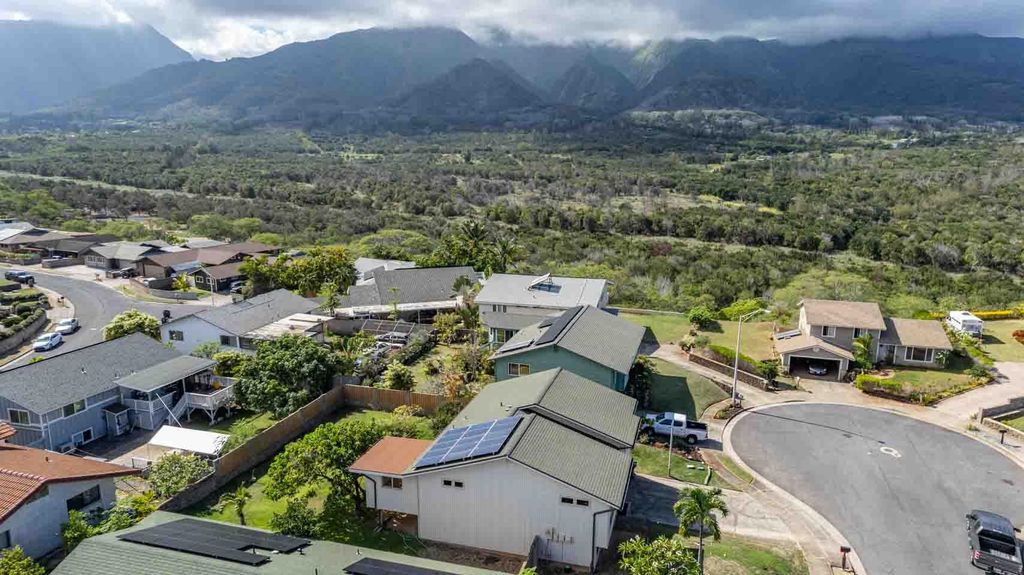 Photo of 845 Kekoa Pl, Wailuku, HI 96793 (MLS # 407961)