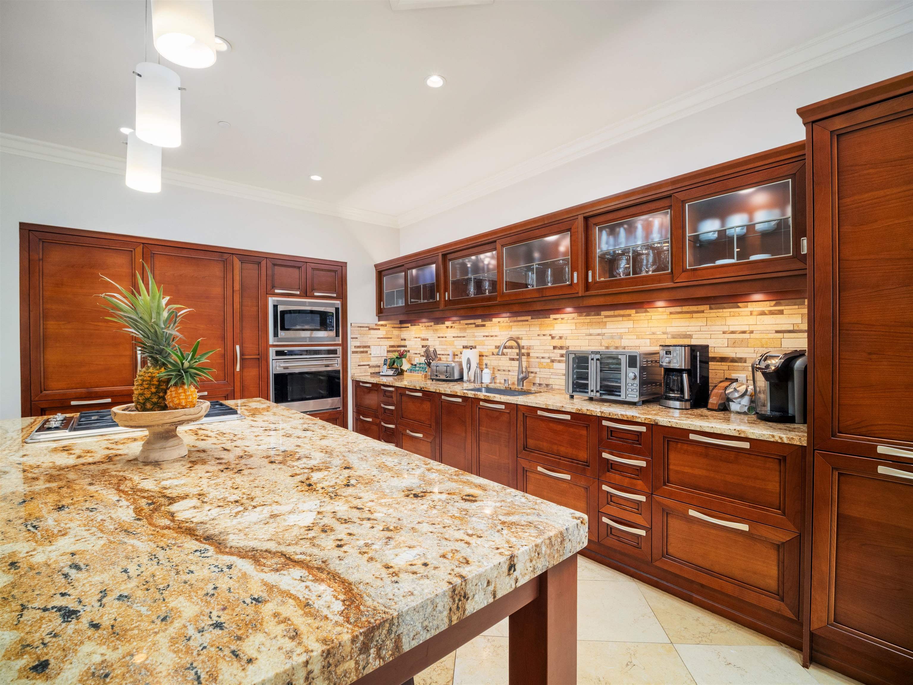 24 Hoolei Cir T-1