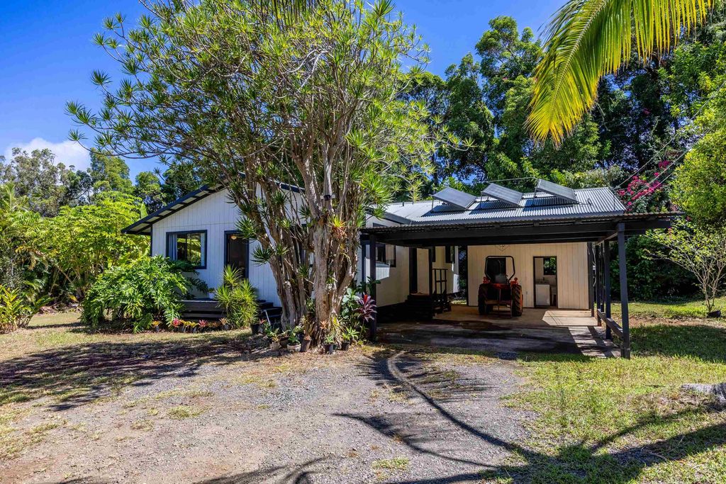 Photo of 81 Kapuai Rd, Haiku, HI 96708 (MLS # 407425)