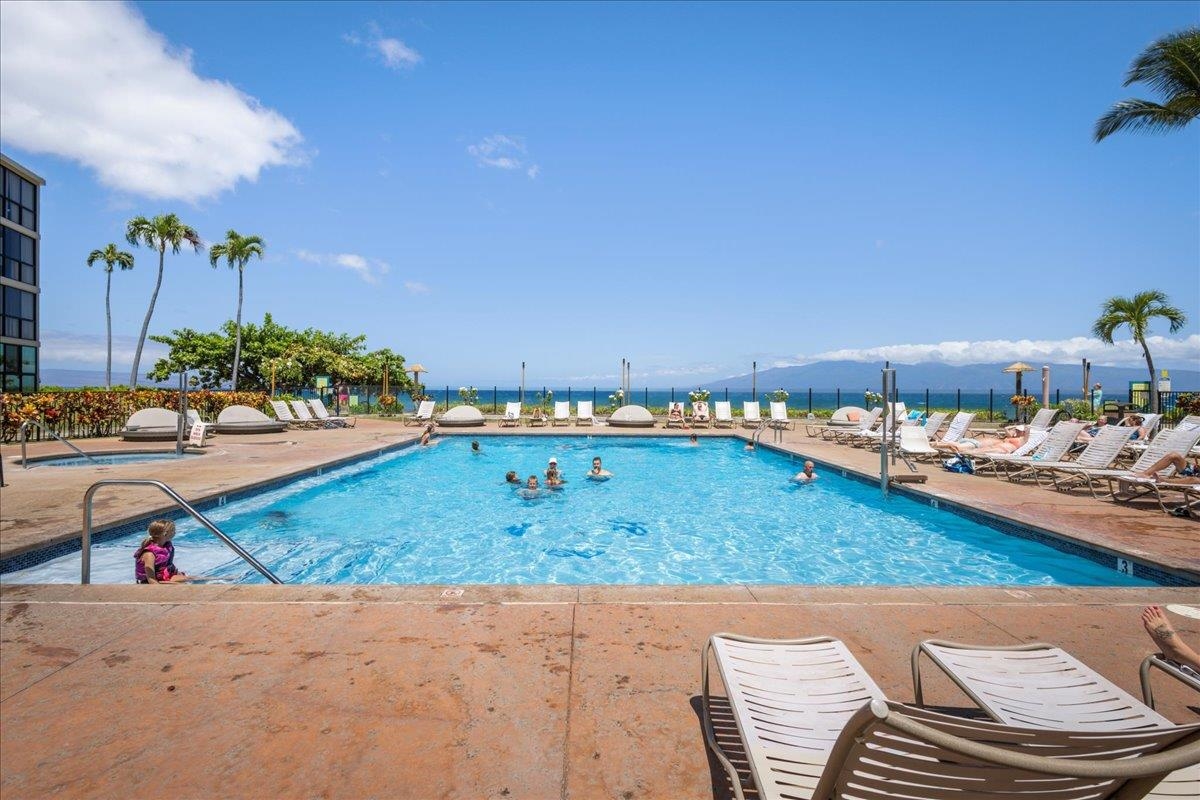 3445 Lower Honoapiilani Rd 423