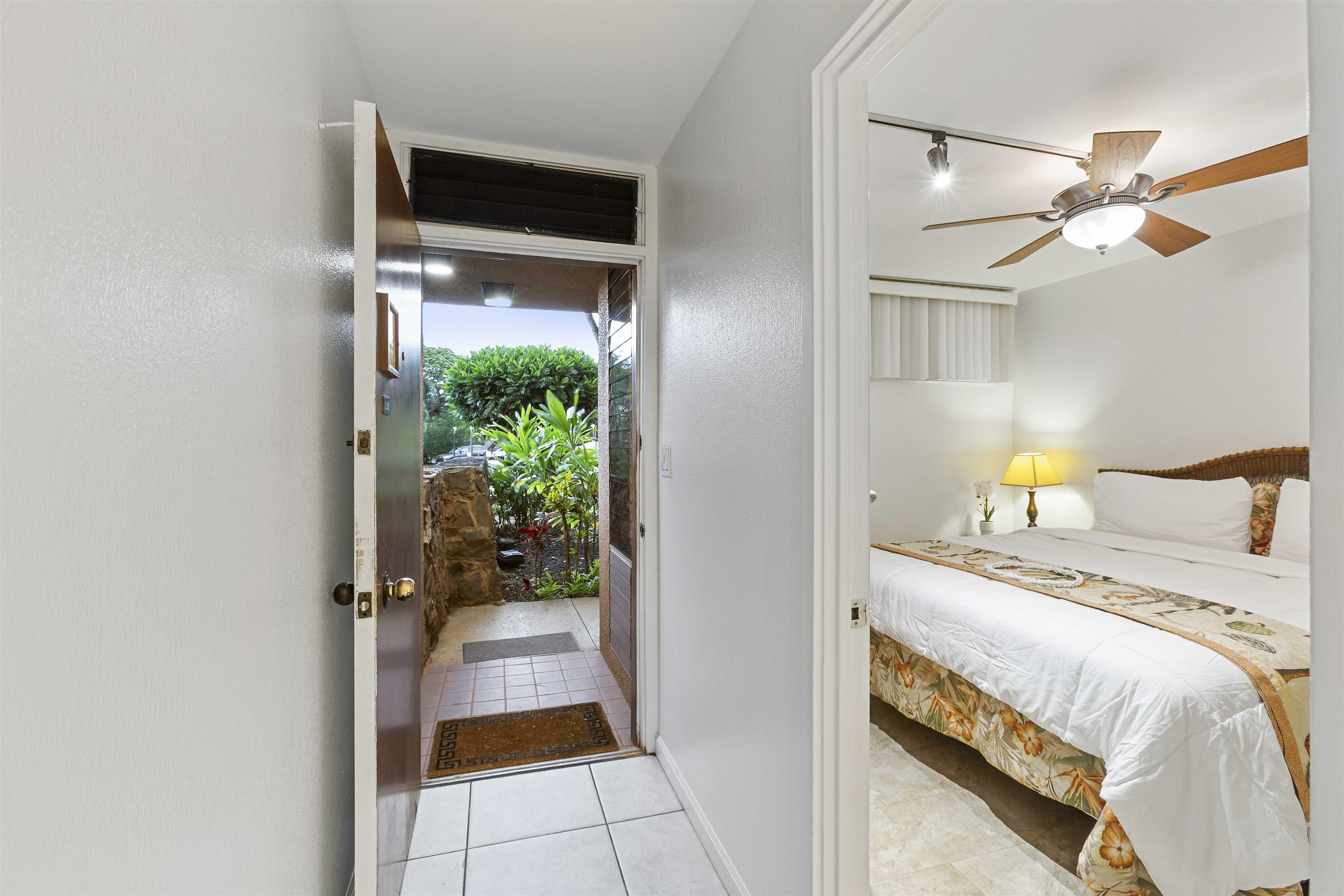 4242 Lower Honoapiilani Rd E 210