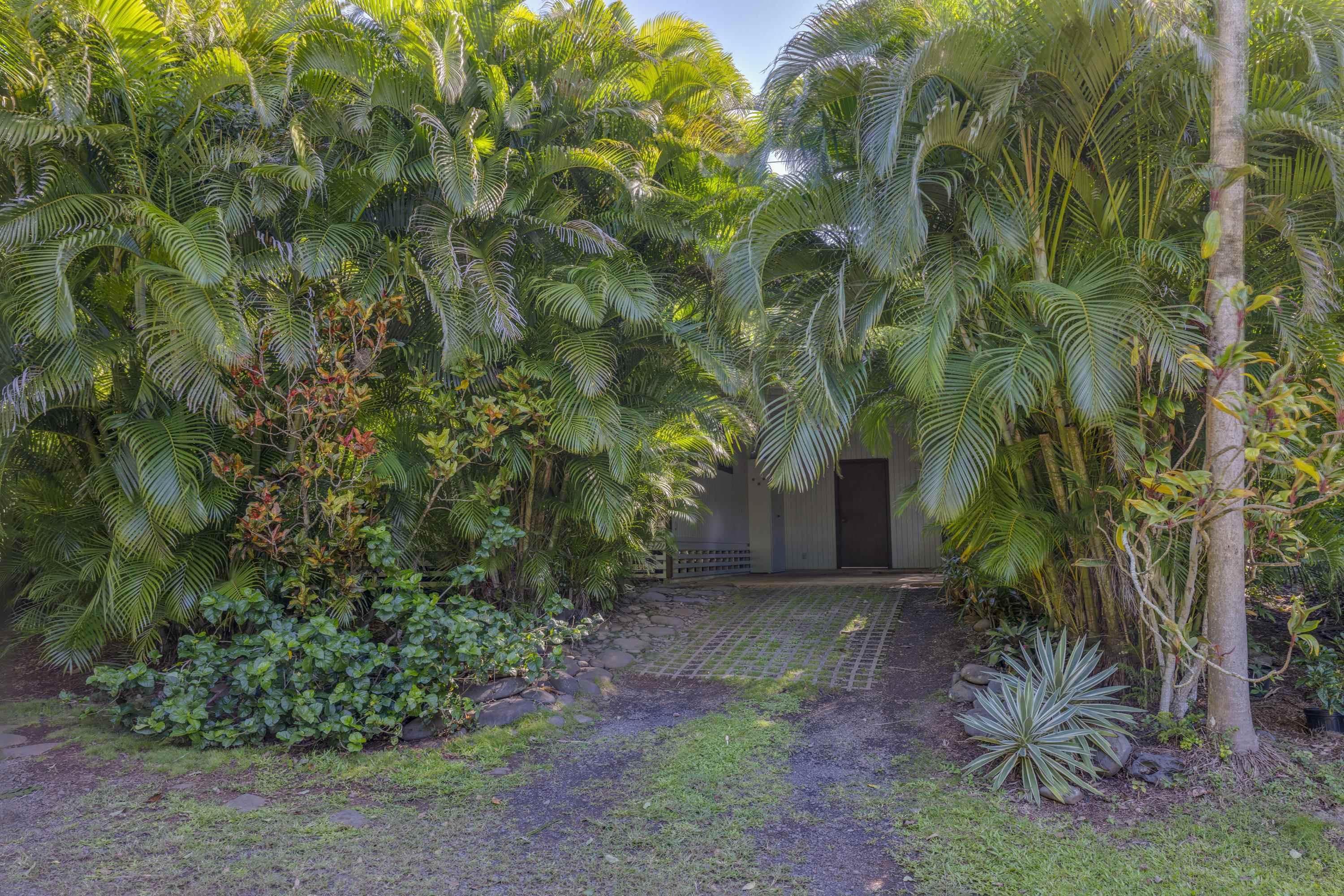 1002 Kauhikoa Rd Unit 2