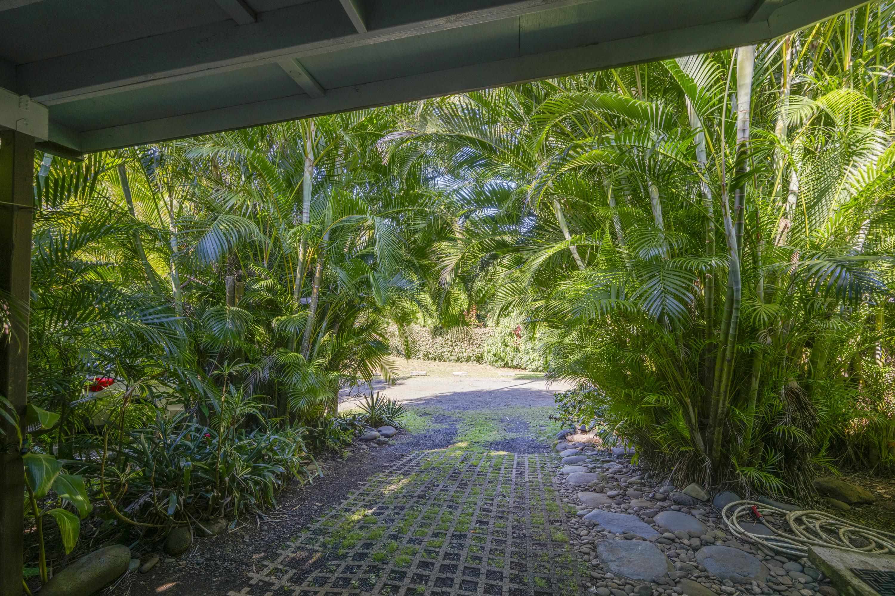 1002 Kauhikoa Rd Unit 2