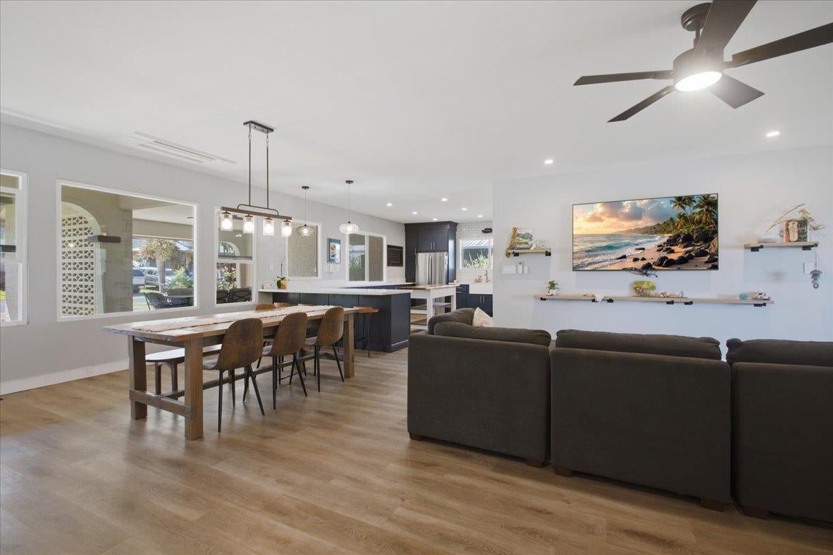 305 Iini Way