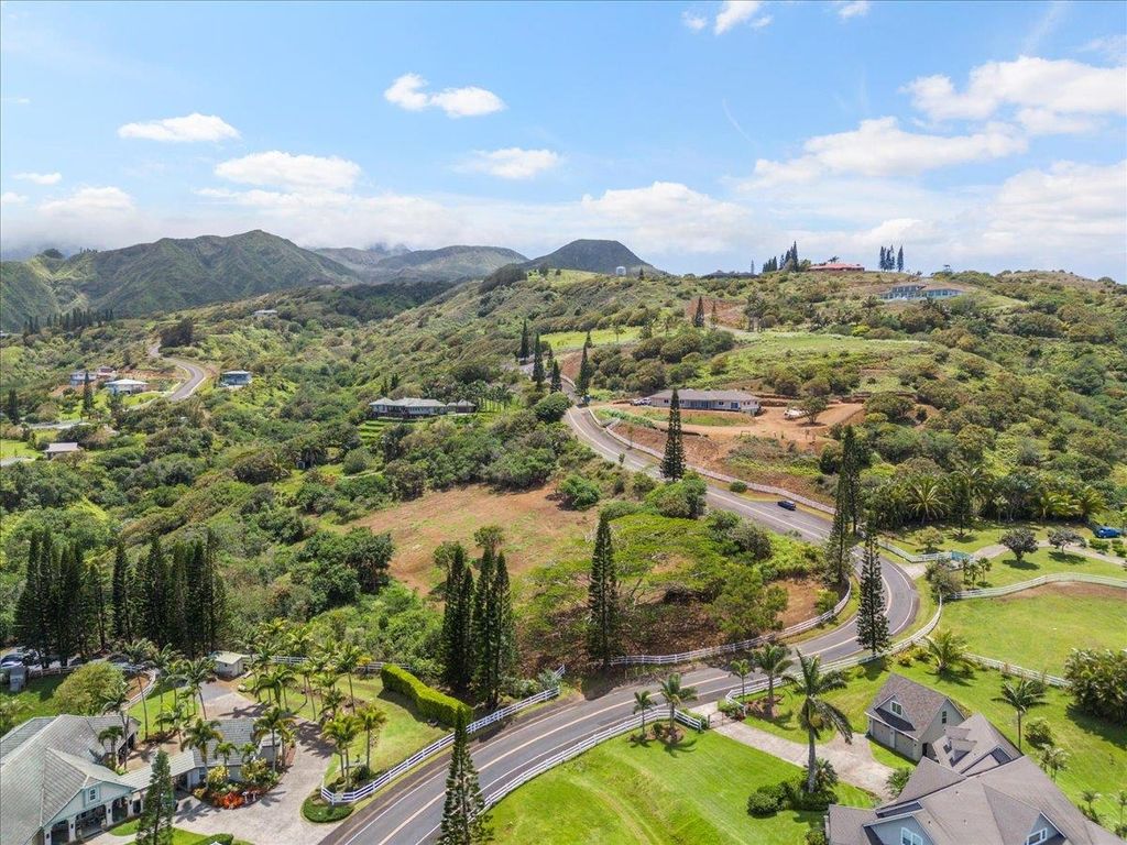 Photo of 27 Hulumanu Pl #Lot 35, Wailuku, HI 96793 (MLS # 406295)