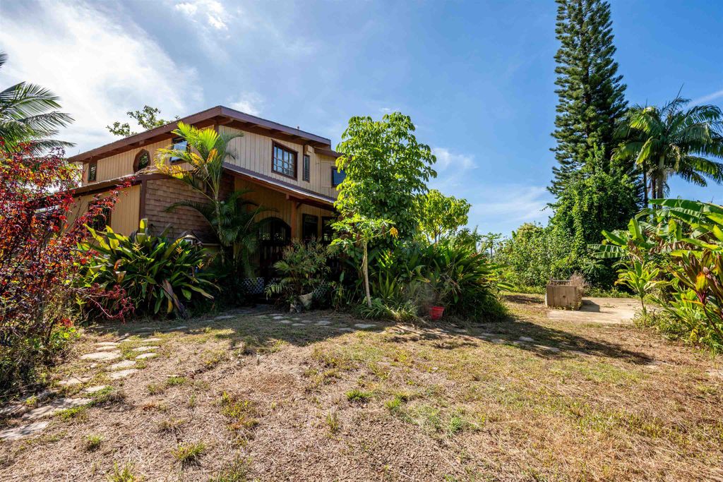 Photo of 810 Upper Ulumalu Rd, Haiku, HI 96708 (MLS # 407149)