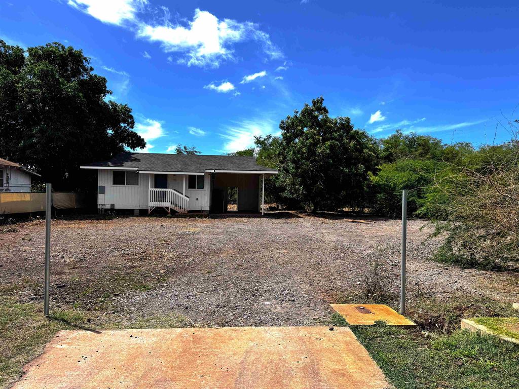 Photo of 135 Makaena Pl, Kaunakakai, HI 96748 (MLS # 407440)