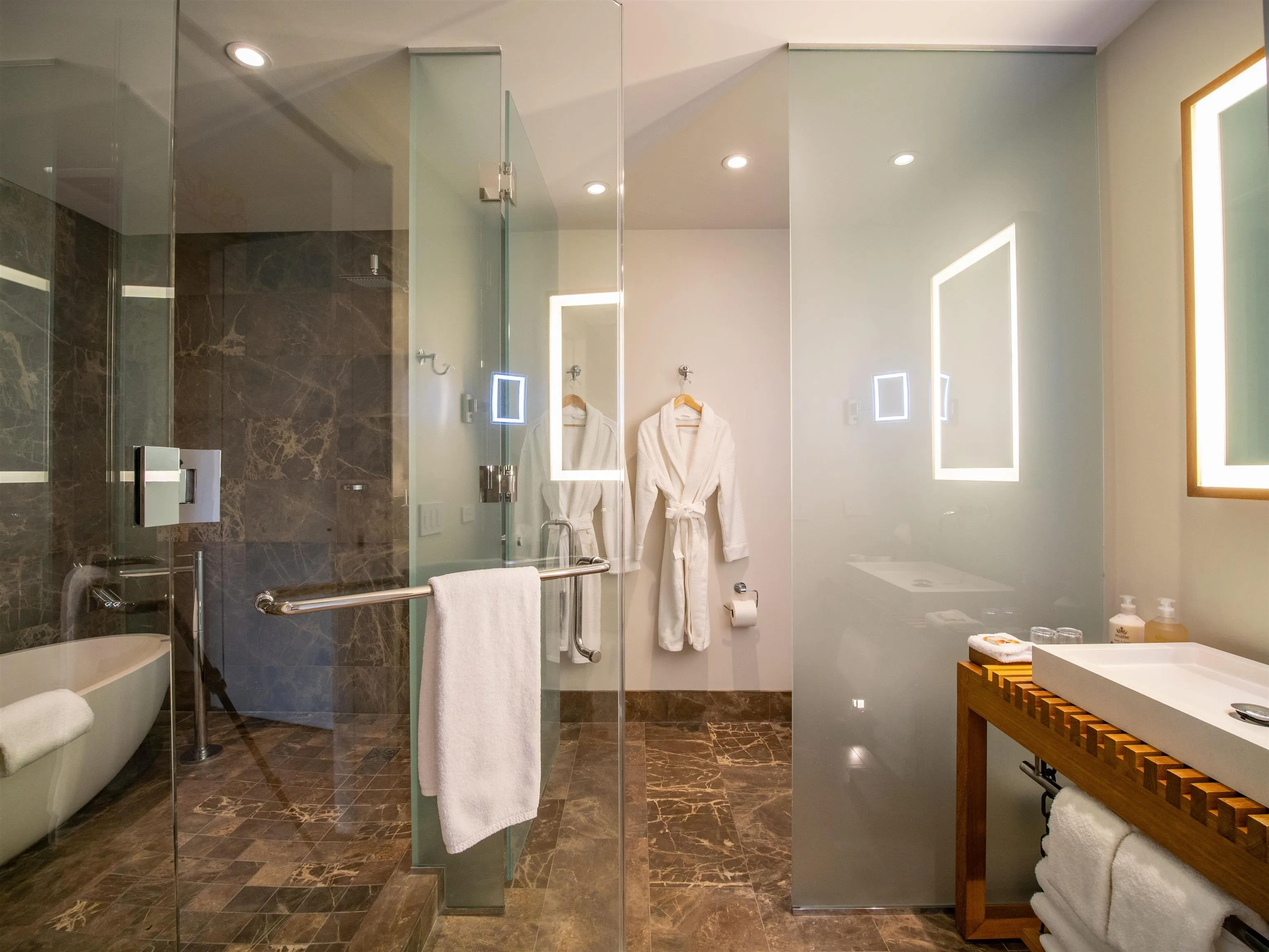 Kihei, Hawaii 96753, United States, 3 Bedrooms Bedrooms, ,4 BathroomsBathrooms,Residential,Active,240424