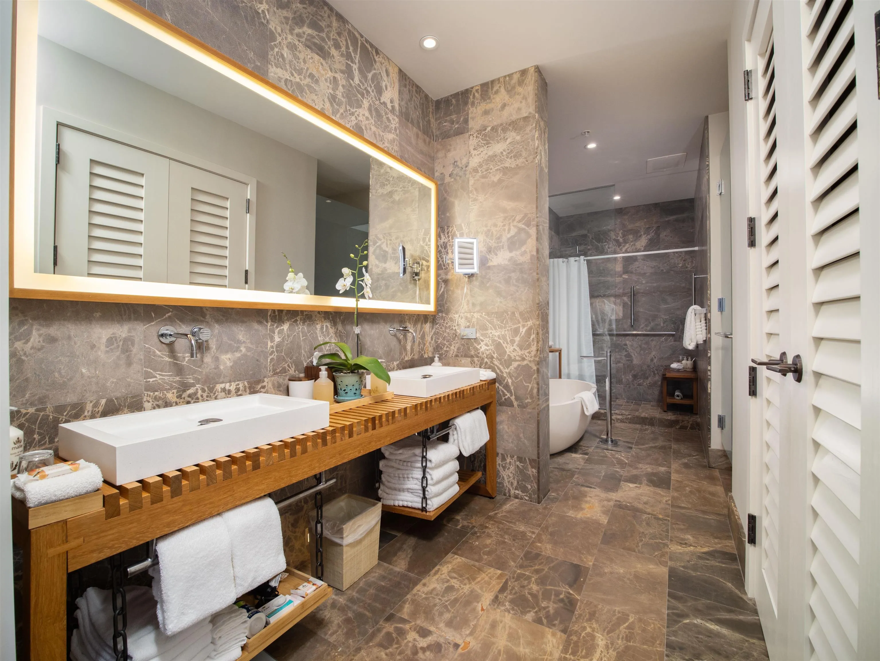 Kihei, Hawaii 96753, United States, 3 Bedrooms Bedrooms, ,4 BathroomsBathrooms,Residential,Active,240424