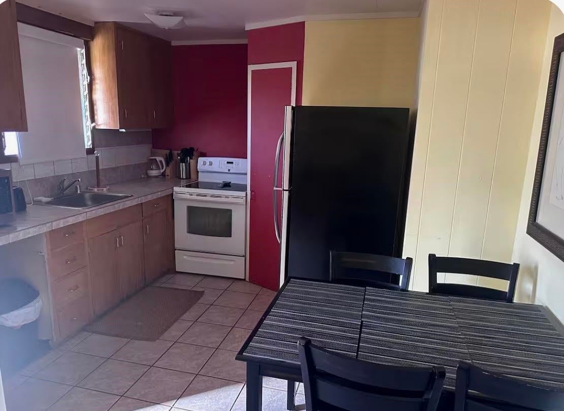 3666 Lower Honoapiilani Rd B6