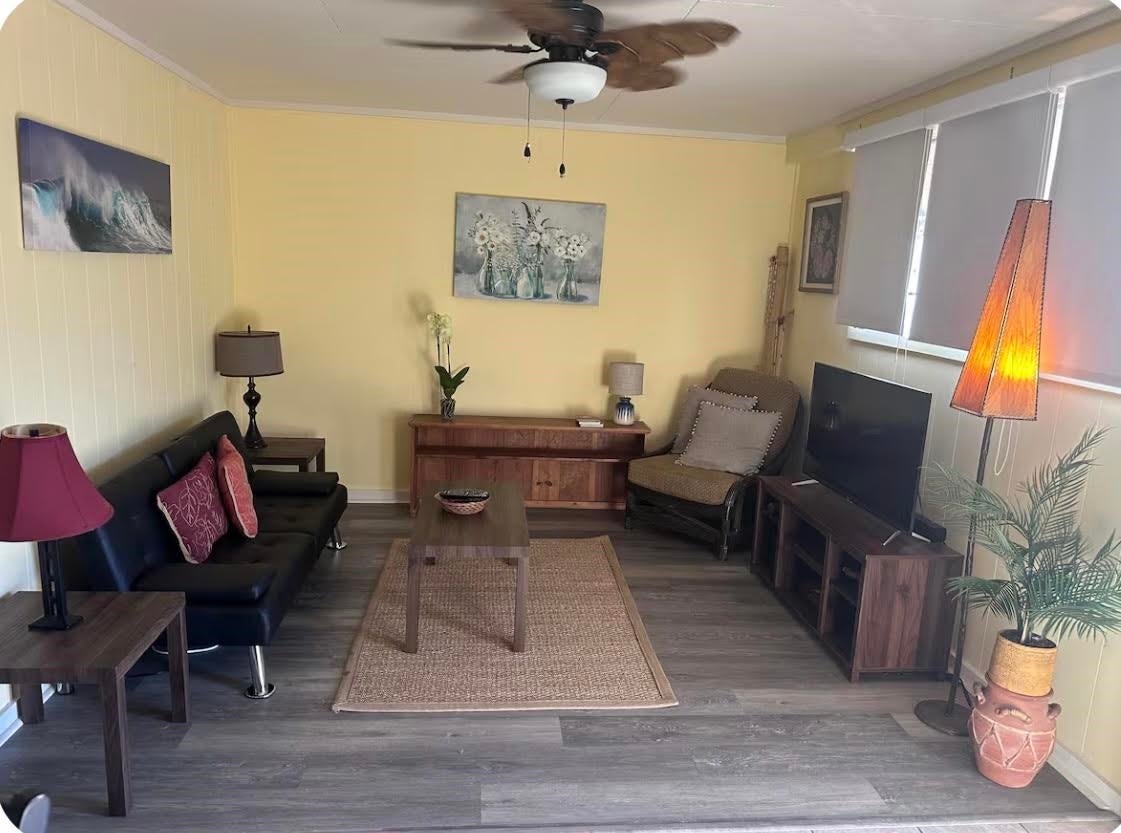 3666 Lower Honoapiilani Rd B6