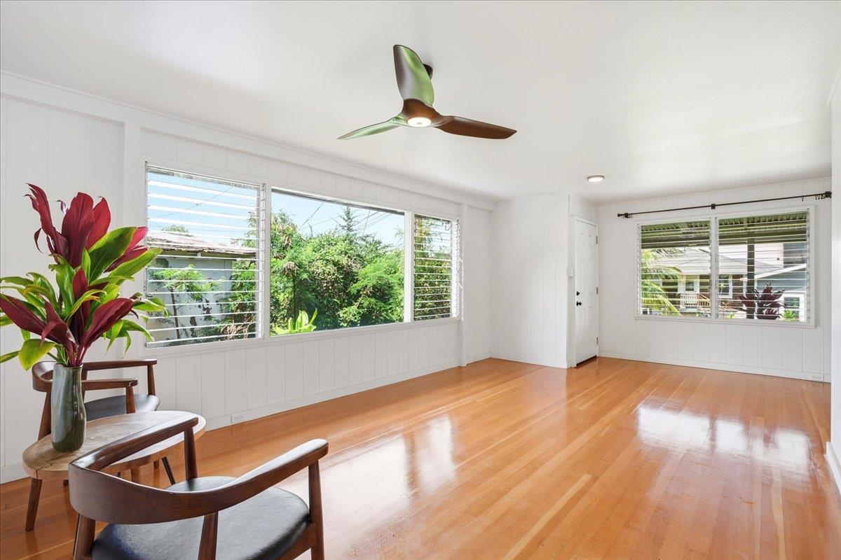 2301 W Vineyard St C