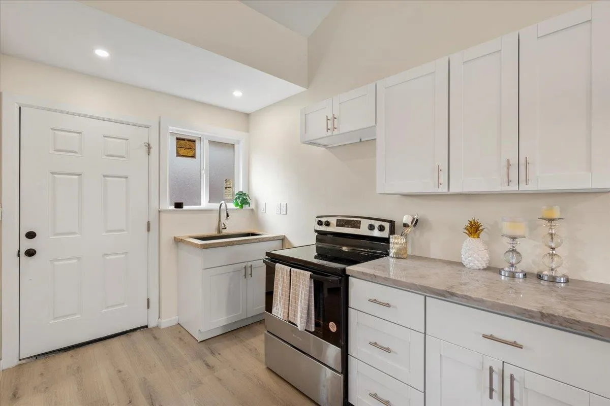 Wailuku, Hawaii 96793, United States, 3 Bedrooms Bedrooms, ,2 BathroomsBathrooms,Residential,Active,250997