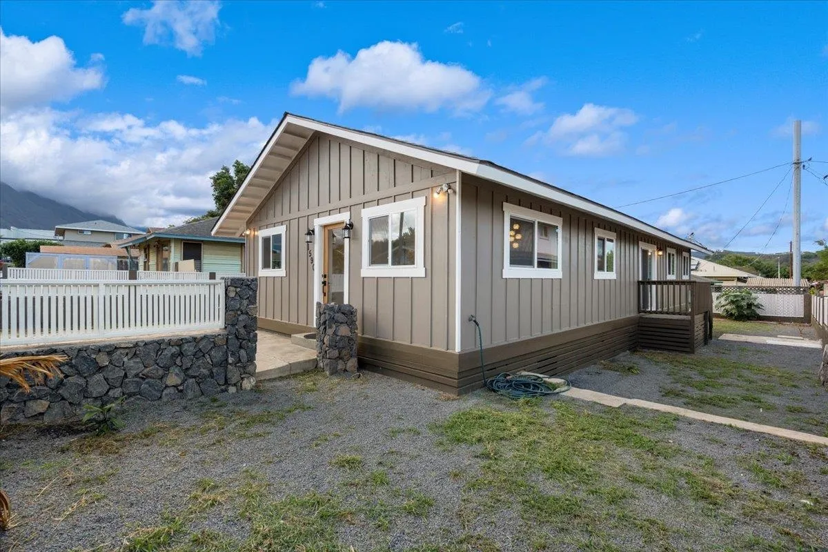 Wailuku, Hawaii 96793, United States, 3 Bedrooms Bedrooms, ,2 BathroomsBathrooms,Residential,Active,250997