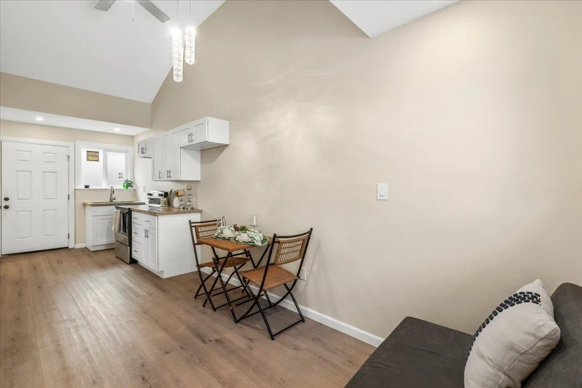 Wailuku, Hawaii 96793, United States, 3 Bedrooms Bedrooms, ,2 BathroomsBathrooms,Residential,Active,250997