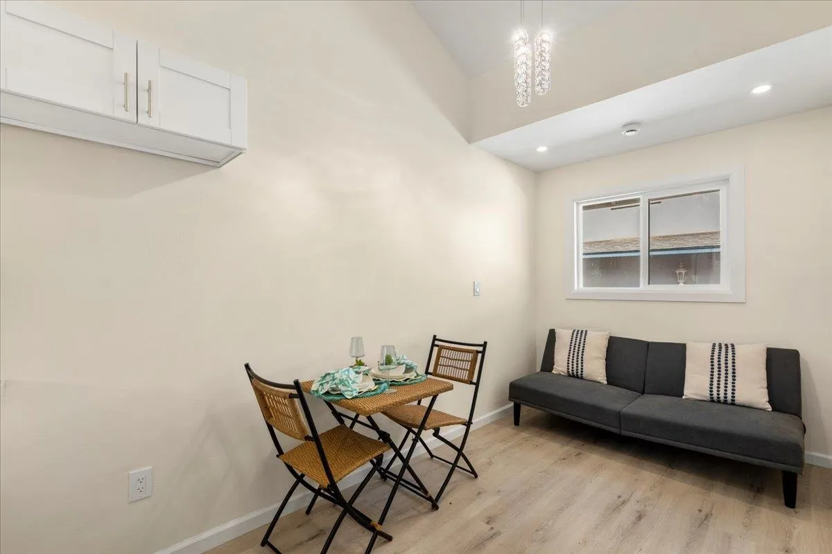 Wailuku, Hawaii 96793, United States, 3 Bedrooms Bedrooms, ,2 BathroomsBathrooms,Residential,Active,250997