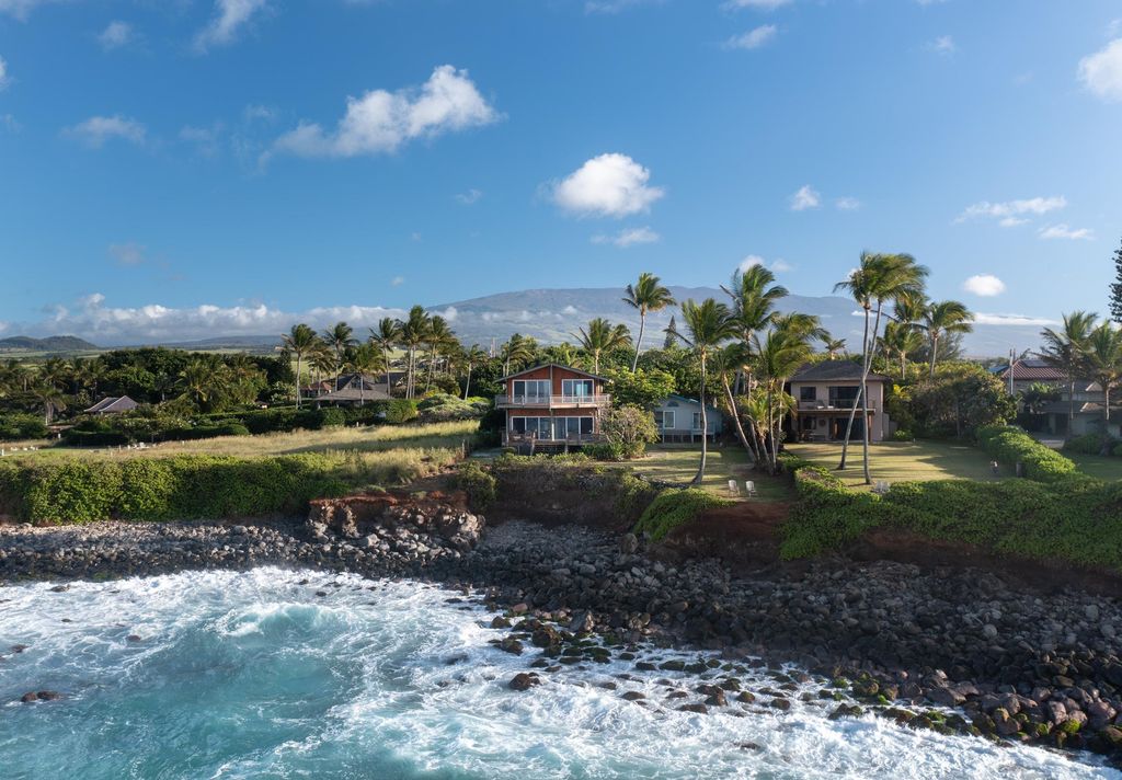 Photo of 116 Kuau Beach Pl, Paia, HI 96779 (MLS # 406427)