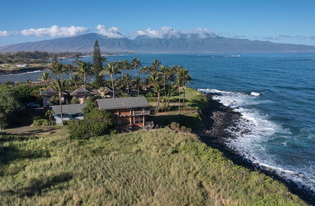 Photo of 116 Kuau Beach Pl, Paia, HI 96779 (MLS # 406427)
