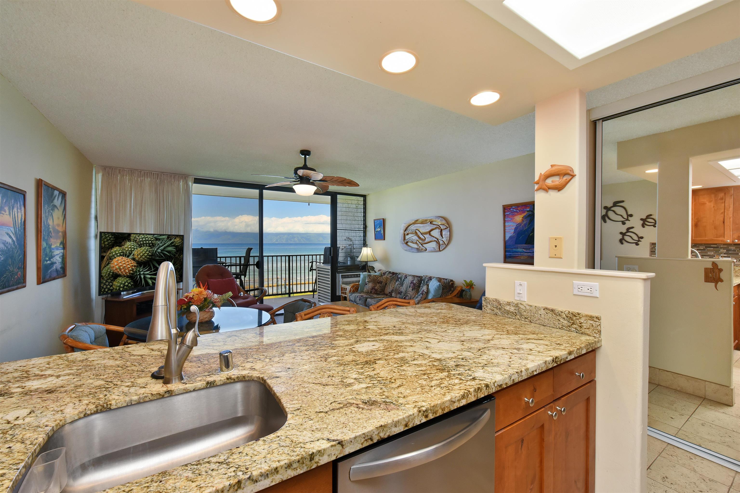 3543 Lower Honoapiilani Rd L204