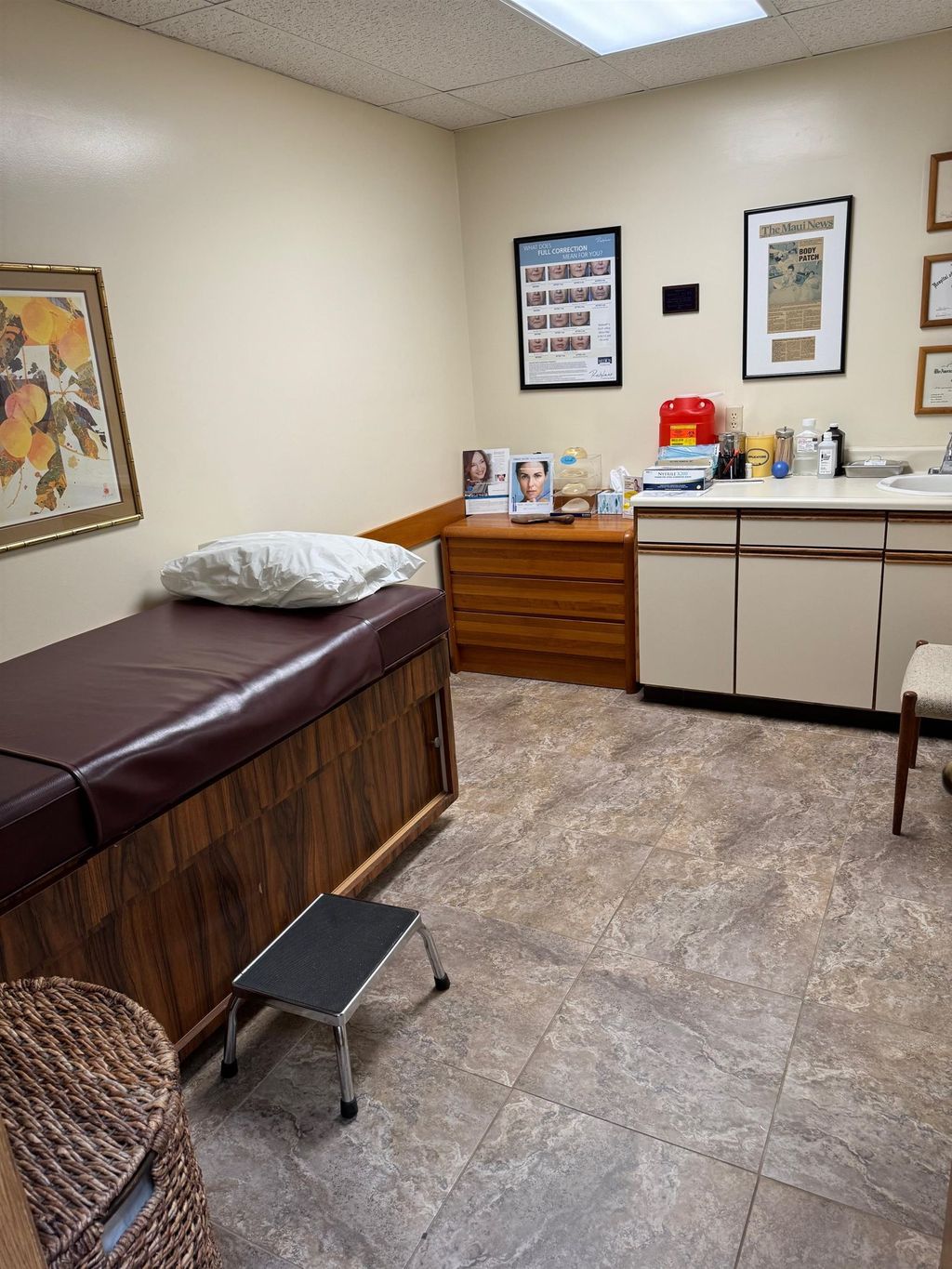 Photo of 239 E Wakea Ave, Kahului, HI 96732 (MLS # 407109)