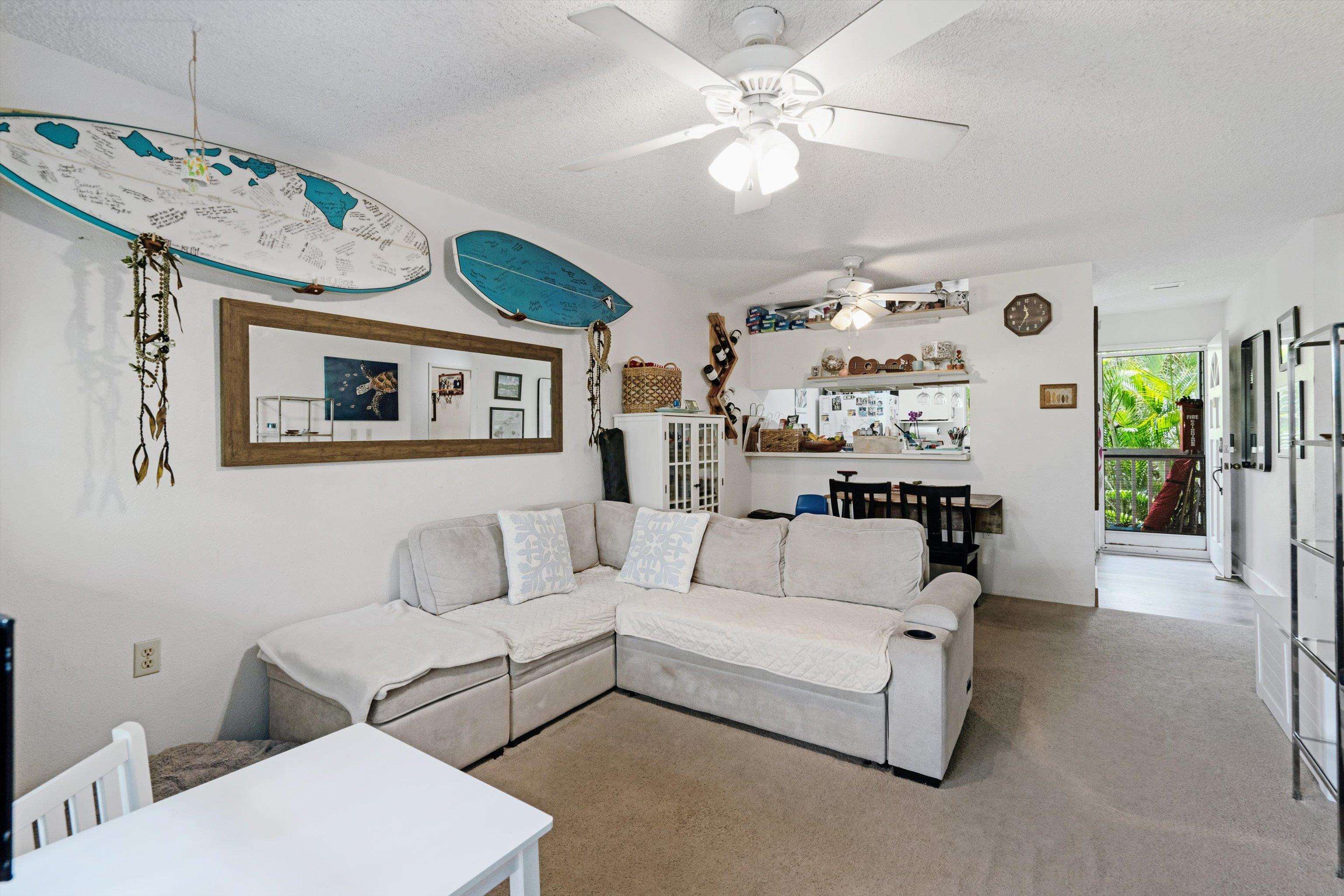 160 Keonekai Rd 27-201