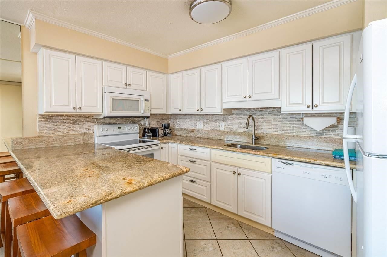 1403 Front St 404